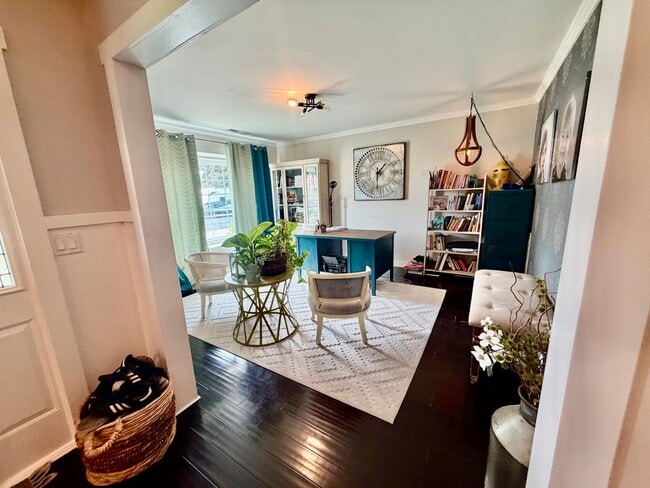 Photo - Gorgeous 4 Bedroom Home!!