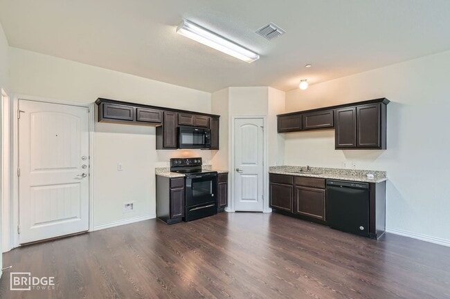 Photo - 1349 Lakecrest Ln