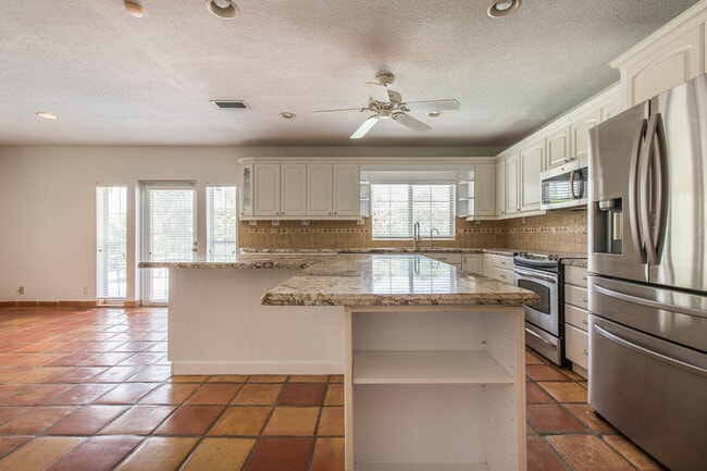 Photo - 1300 Walnut Terrace