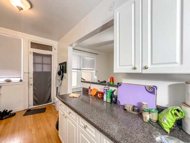 Photo - 935 Judson Ave Unidad J06P