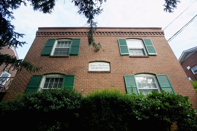 Apartments near UVA!