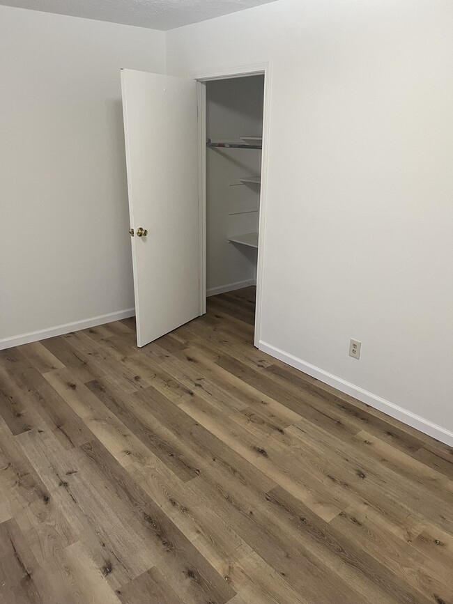 Photo - 5122 Virginia Dr