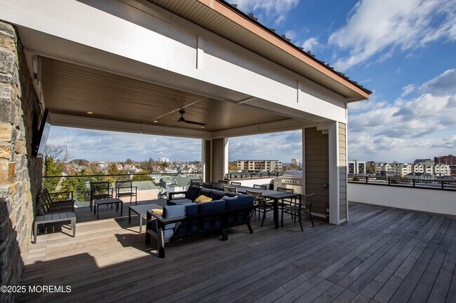 Photo - 258 Morris Ave Unidad 418