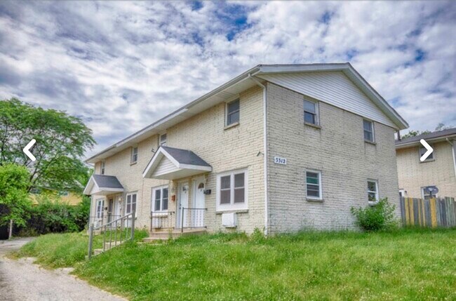 Photo - 3312 Sablewood Dr Unit 1