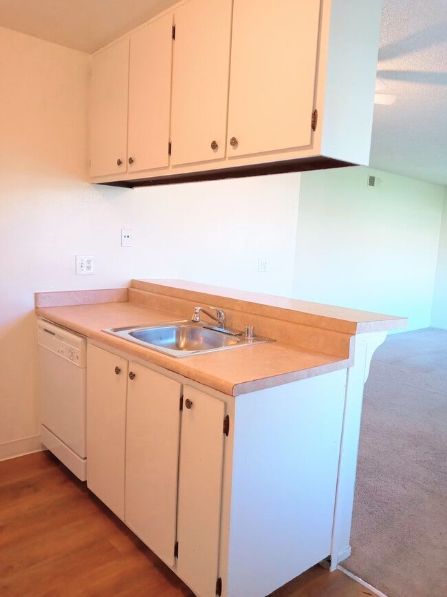 Photo - Ground Floor 2bd Condo With On-site Laundr... Unit 1