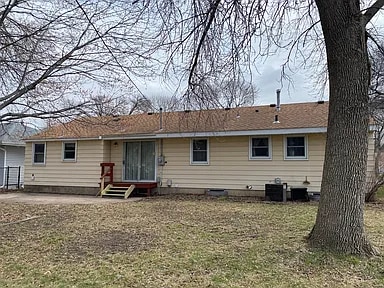 Photo - 914 Sommerville St S