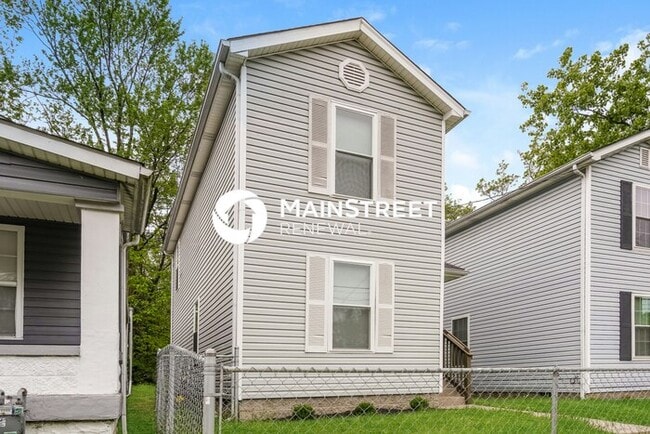 Photo - 3 Bedroom Pet-Friendly Home in Louisville, KY with Main Street Renewal