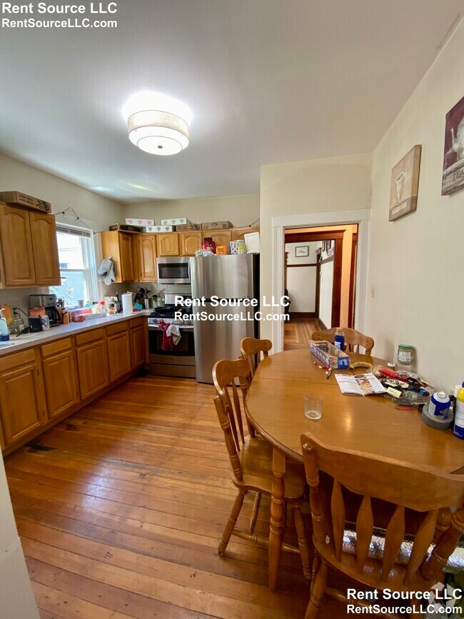 Building Photo - 270 Harvard St Unit 1 Rental