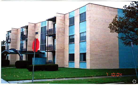 Photo - 11365 S Western Ave Apartments