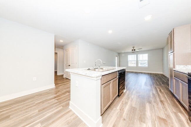 Photo - The Caravel Apartments