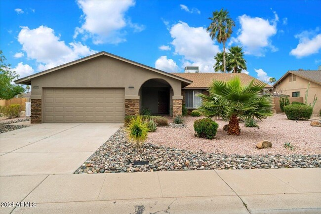 Photo - 10543 E Sahuaro Dr House