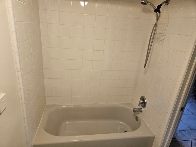 Photo - 1717 E Woodside Dr Unit 1