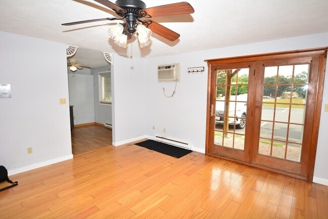 Photo - 9 Mayberry Dr Unit 1