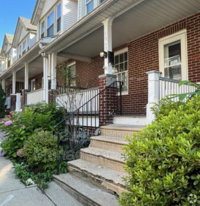 Building Photo - 1060 Markee Terrace Rental
