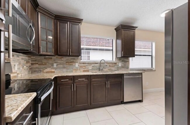 Photo - 615 Anhinga Rd