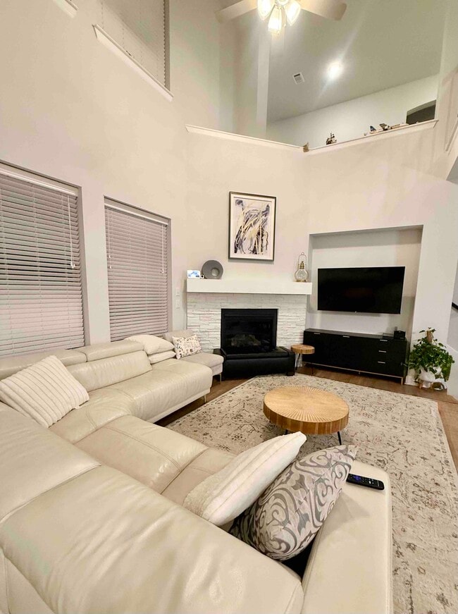 Photo - 1803 Desert Willow Way