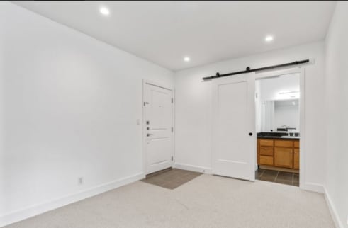 Photo - 10982 Roebling Ave Unidad 518