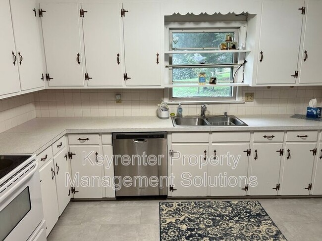 Photo - 2212 Third St.