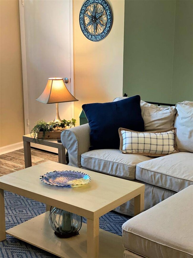 Photo - 714 Rosedale St