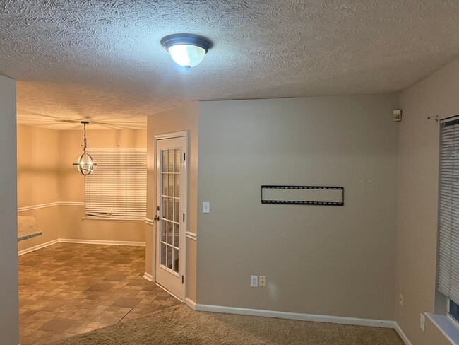 106 Thorton Dr