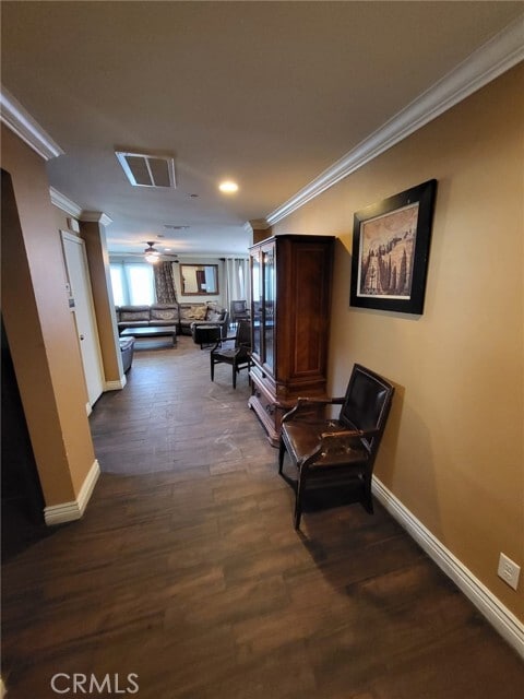 3060 Emerald Ln