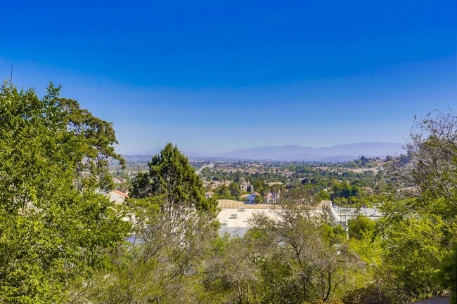 Photo - 2 Bedroom Oceanside Condo, with Private Ya...