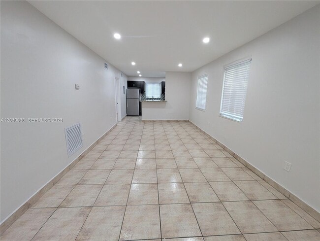 Photo - 500 SW 7th St Unit Lower