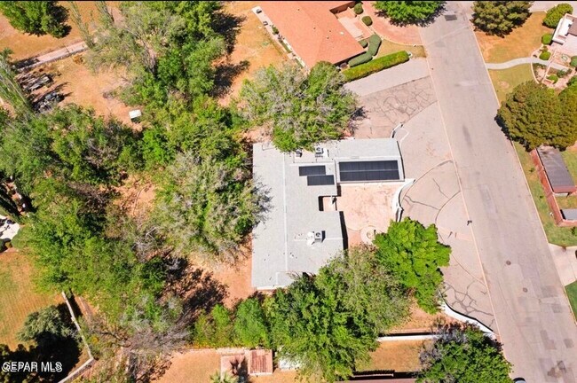 Photo - 5233 White Oak Dr