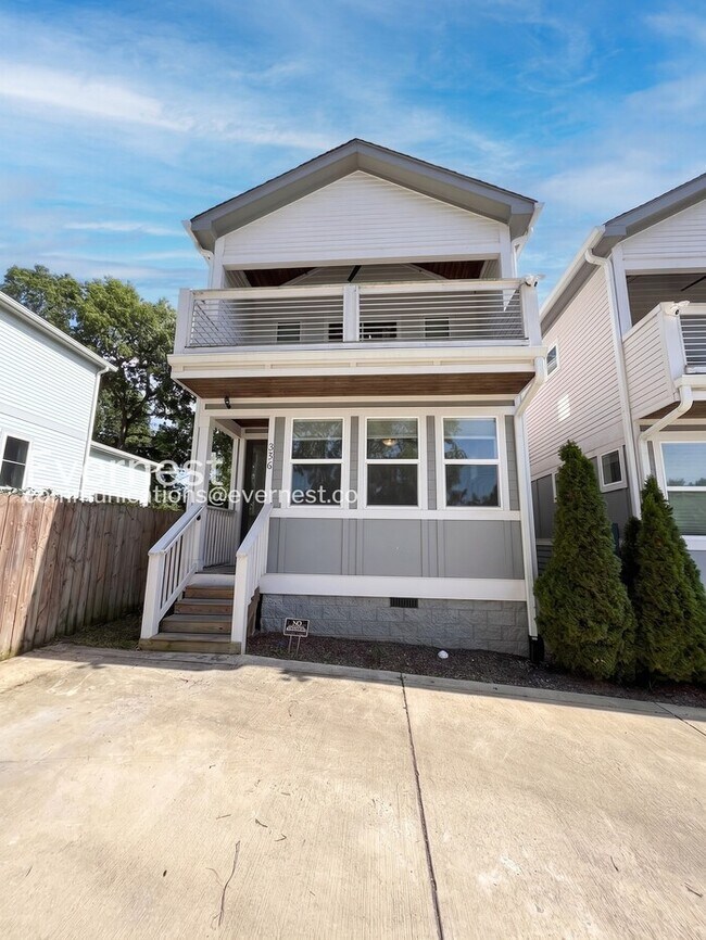 336 Queen Ave