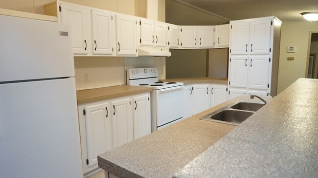 Photo - 102 Nicole Dr