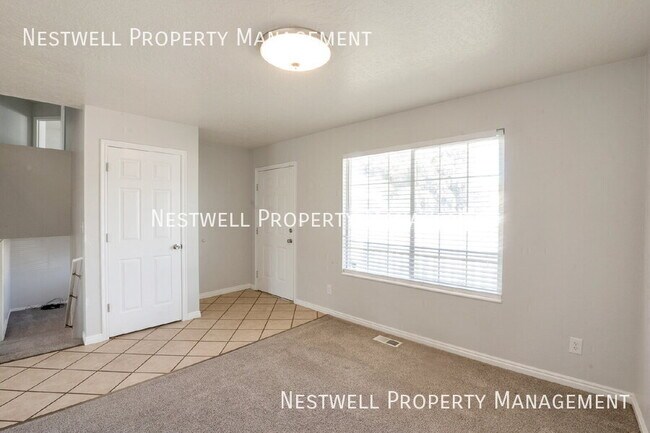 Photo - 2077 W 1835 N