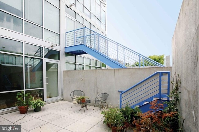 Building Photo - 419 Ridge St NW