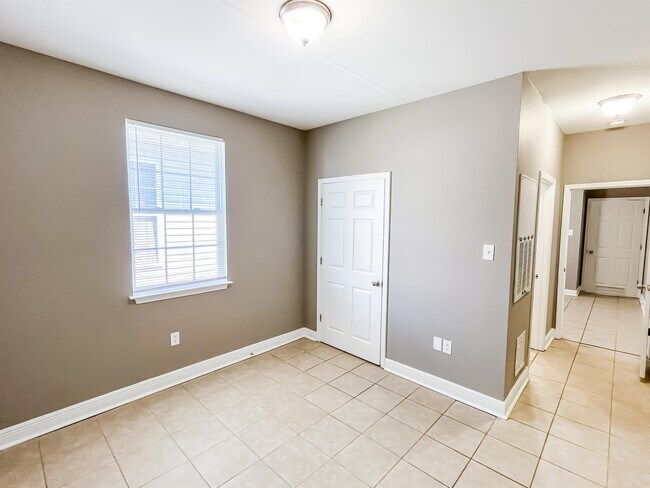 Photo - 1916 Eagle St Unidad 1