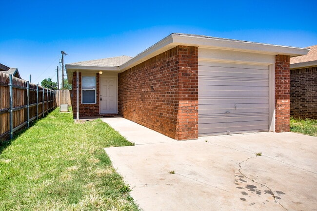 Building Photo - Updated 2/1/1 near LCU!