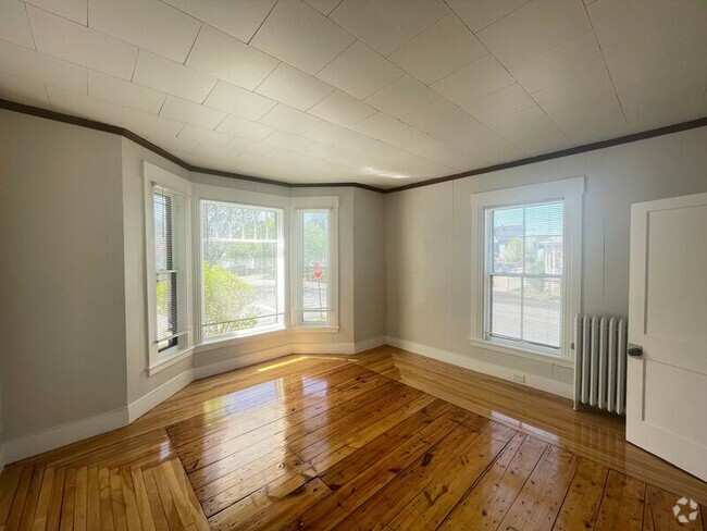 Building Photo - 473 Wilson St Unit Apt A