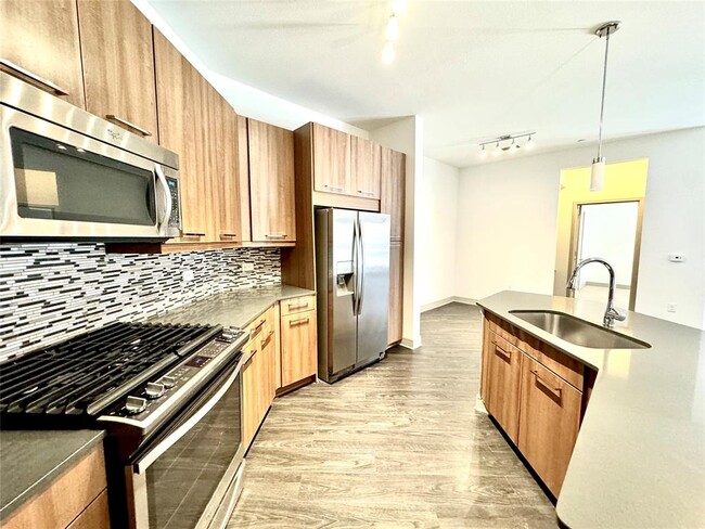 Photo - 2111 Westheimer Rd Condo Unit 1307