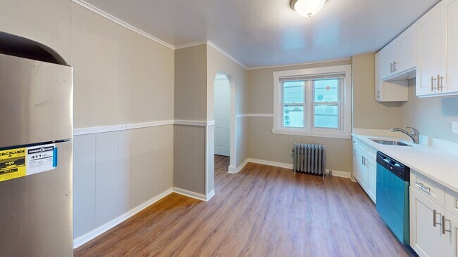 Photo - 18-20 Kelley Ct. Unit 20 Unidad 20