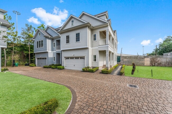 Photo - 426 Marshall St