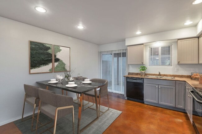 Photo - 2350 N 6th Ave