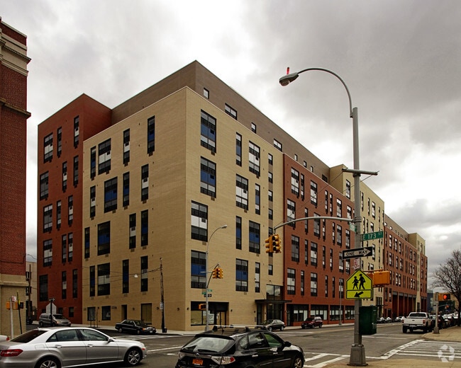 Roscoe Brown Apartments For Rent in Bronx, NY