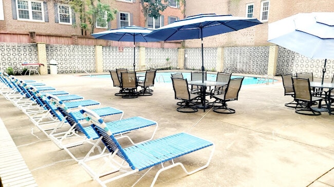 Piscina - 922 24th St NW Unidad 802