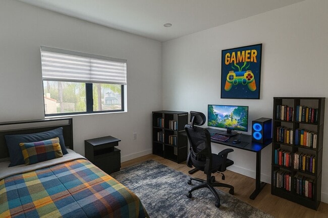 Building Photo - 1202 W 37th Dr Unit Room 1