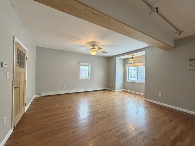 Photo - 62 Webster St