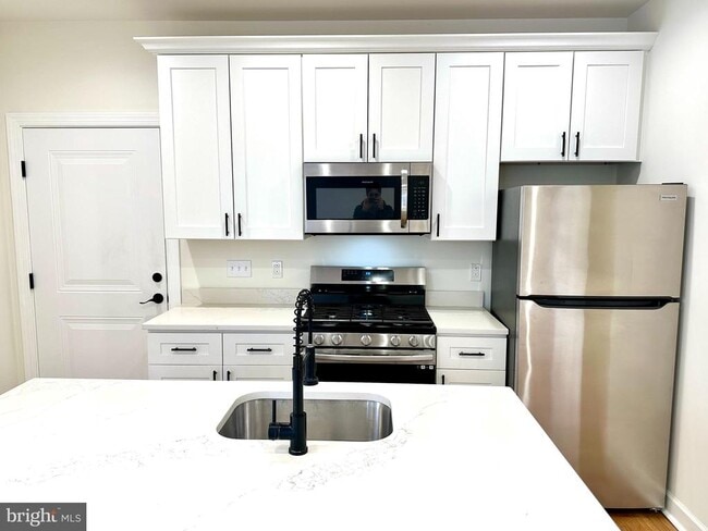 Photo - 2009 N Reese St Unit 8B