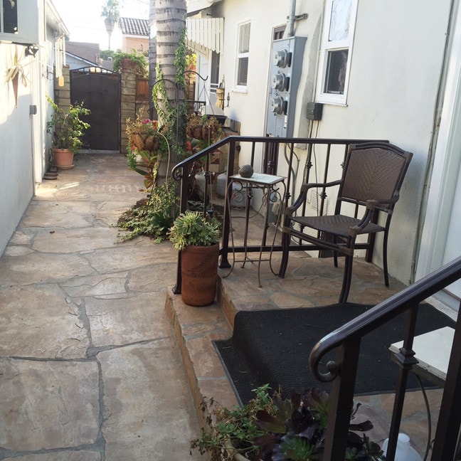 Desde el dormitorio principal se accede al patio trasero. - 1912 Jackson St Unidad C