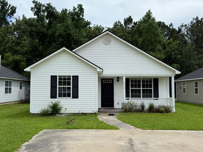 Building Photo - 3BR/2BA Single-Family Home with Versatile Bonus Room & No Carpet!
