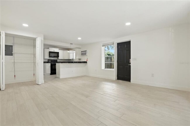 Photo - 1906 Cloverlawn Ave