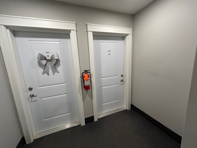 Photo - 208-208 Shakespeare Dr