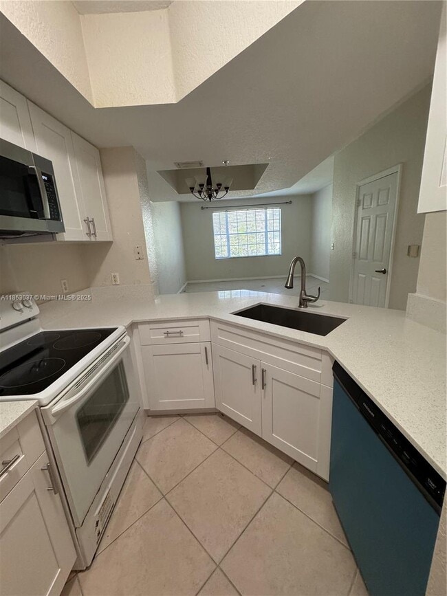 Photo - 775 SW 148th Ave