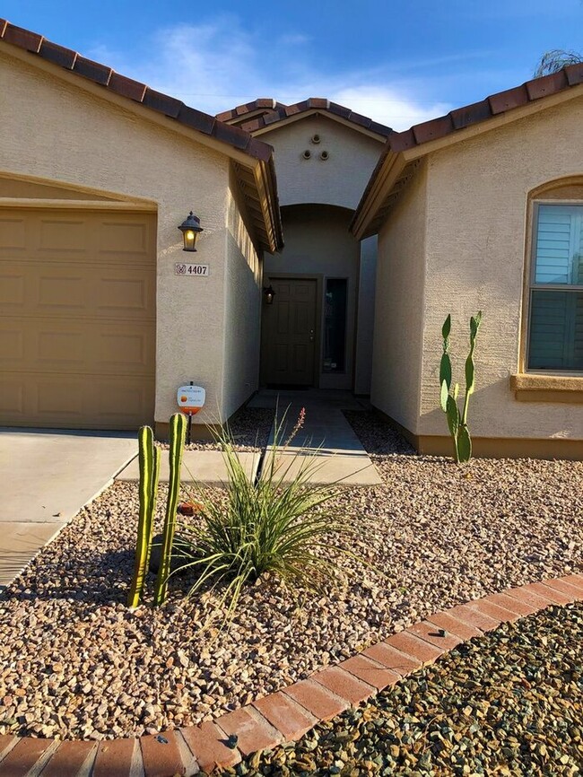 Photo - 2Bedroom plus Den-Mountain View & Sparklin...